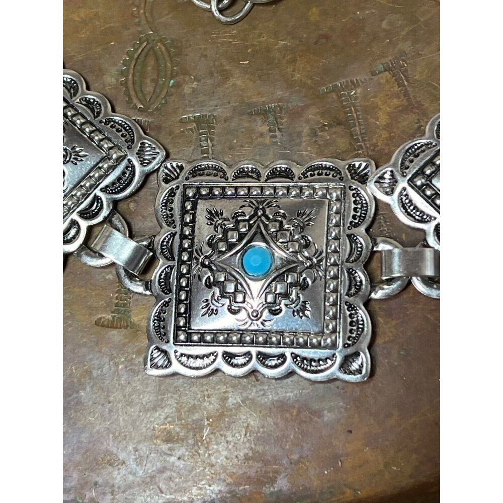 Concho Southwest Silver Unisex Chain belt adjustable to 52” Faux Turquoise - Picture 3 of 10